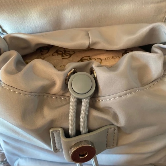 Guess Backpack 🎒 - Picture 4 of 4